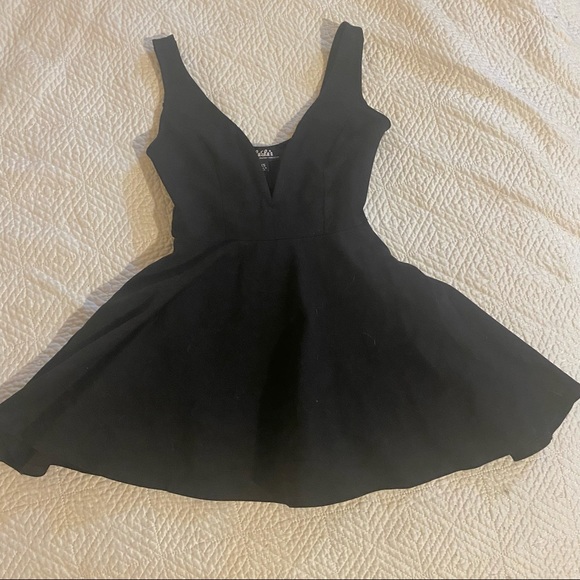 Lulu’s Deep V Plunge Tight Stretch Mini Dress Romper XS - Picture 3 of 12